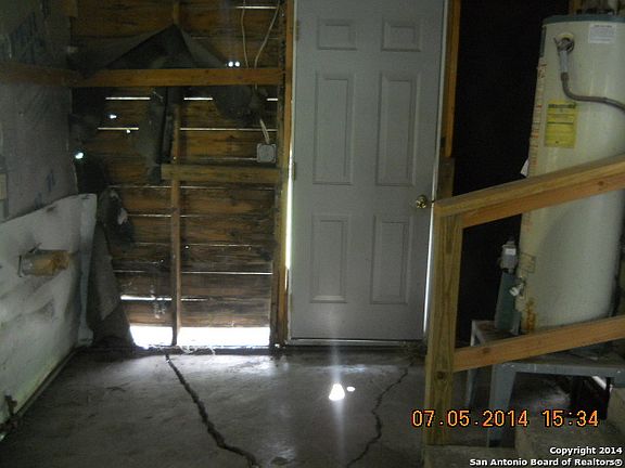 5th image of 9306 GARNETT AVE