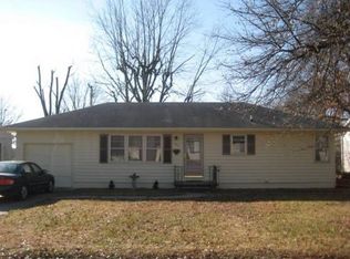 927 Robinhood Rd, Mexico, MO 65265