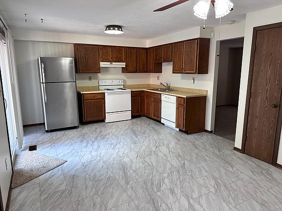 3rd image of 7782 Obrian Pl