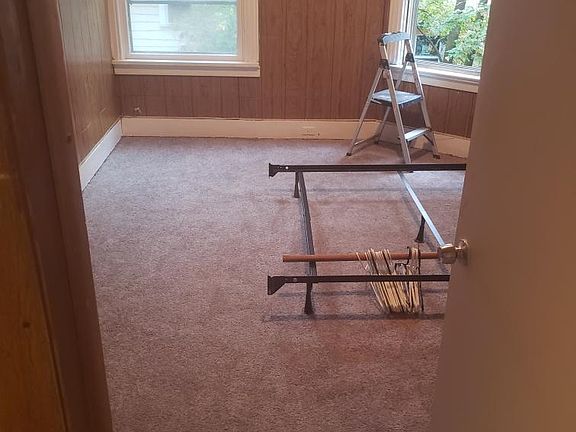 5th image of 137 John St APT 2