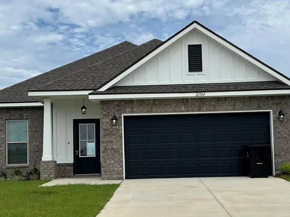 21104 Explorer Dr, Robertsdale, AL 36567
