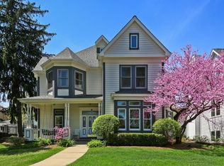 6 S Quincy St, Hinsdale, IL 60521