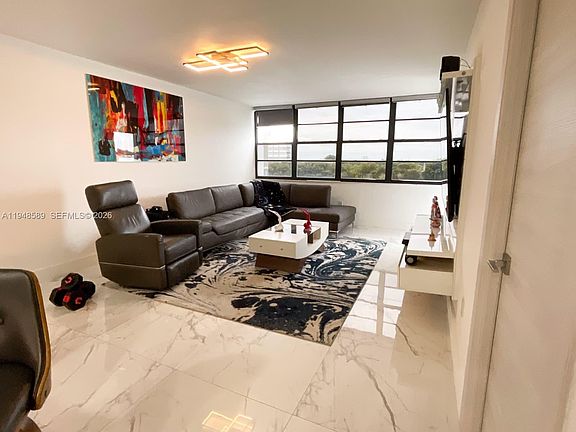 4th image of 1301 Miami Gardens Dr #501W