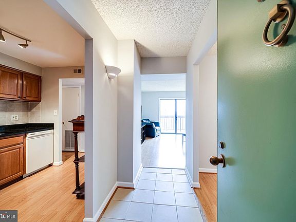 2nd image of 807 N Howard St APT 326