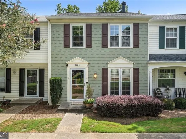 2105 Queen Anne Ct, Sandy Springs, GA 30350