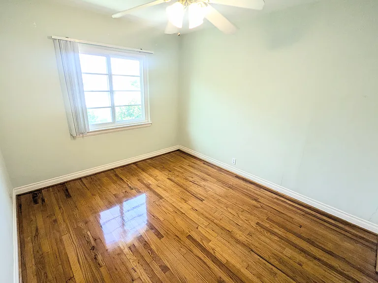 5671 S San Vicente Blvd #D — Photo 8