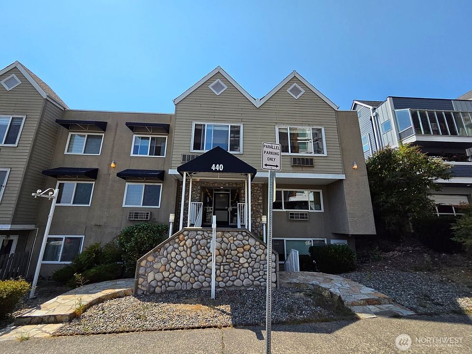 1st image of 440 St Helens Avenue #205