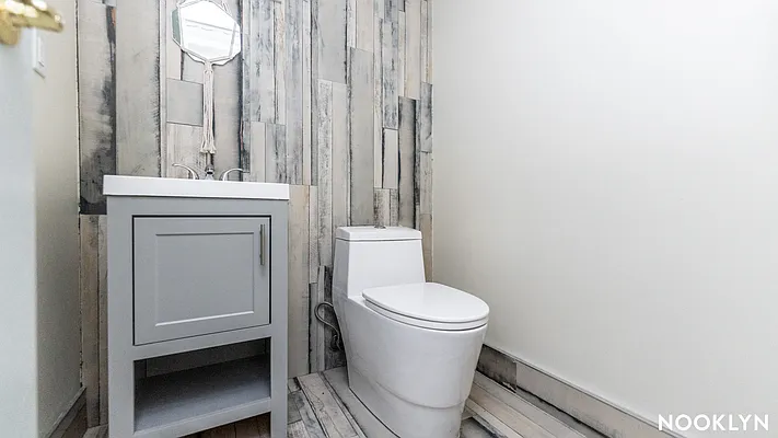 Rented by Nooklyn NYC LLC | media 19