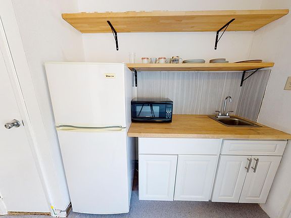 5th image of 2509 Ala Wai Blvd APT 702