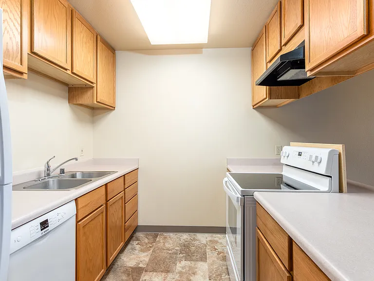 Manor Apartments — Photo 11