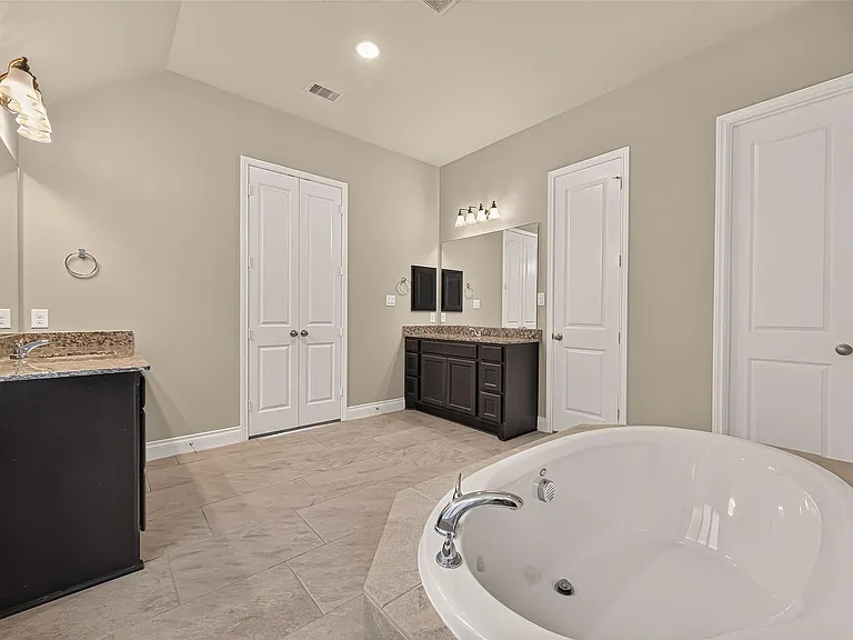 27124 Holtwood Grove Rd — Photo 27
