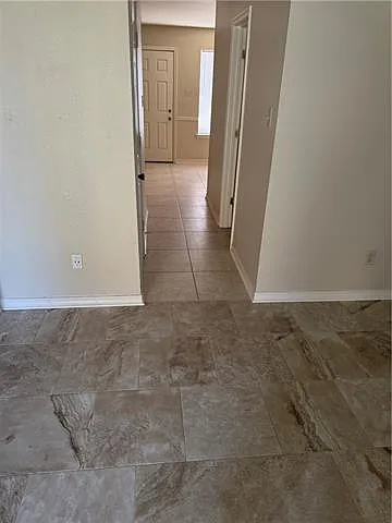 2 bed, 1.5 bath, 1100 sqft, $1,245 — Photo 4