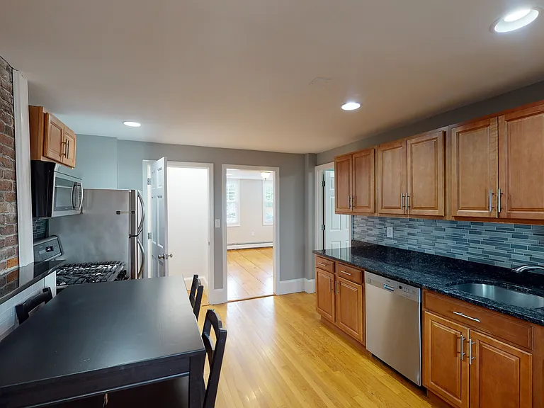 101 Baxter St #4 — Photo 2