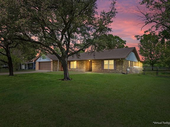 2nd image of 109 Hilltop St