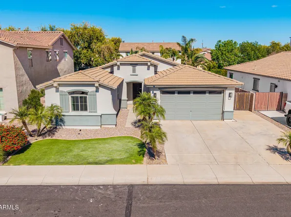 2740 E RAKESTRAW Lane, Gilbert, AZ 85298