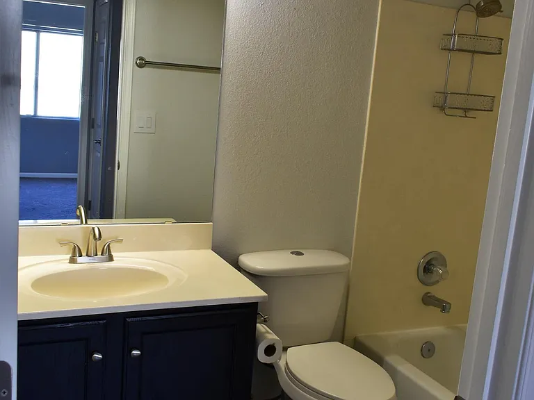 2065 N Jennifer Ave — Photo 24