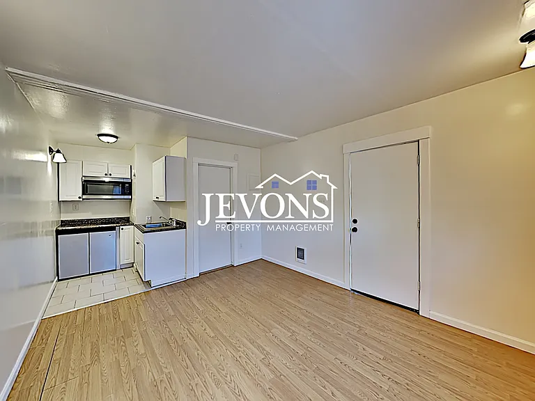 921 S 21st Ave #1/2 — Photo 8