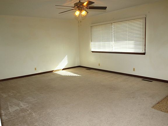 4th image of 2126 S Imo Rd