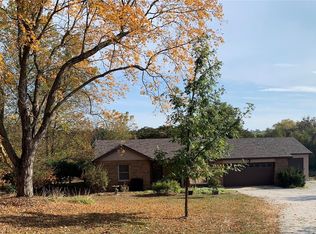 406 Highway At, Villa Ridge, MO 63089