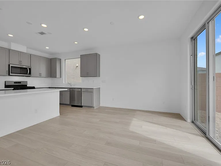 5925 Obsidian Sky Ave — Photo 8