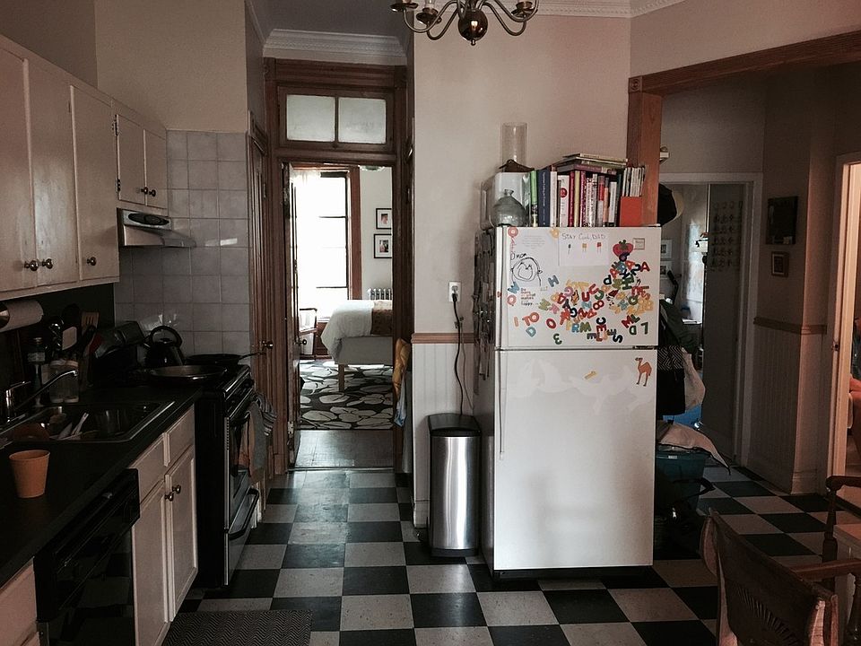 1st image of 663 Carroll St APT 2