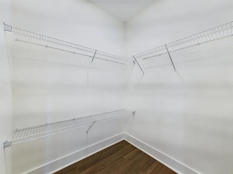Hickory Cottages Apartment Homes — Photo 76