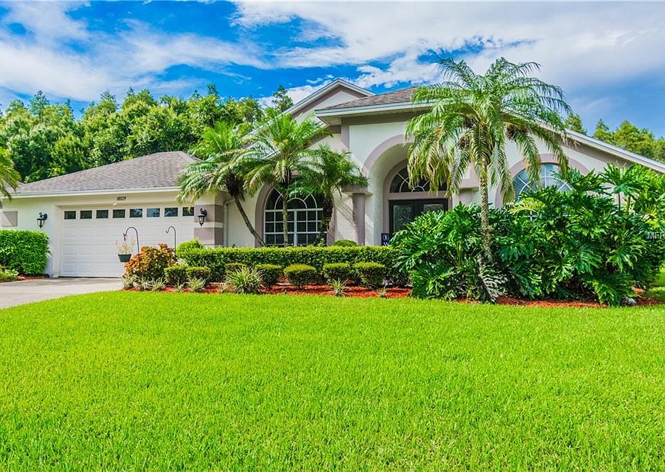 1st image of 18029 Palm Breeze Dr