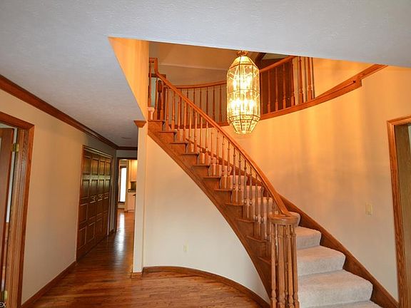 4th image of 6610 Rockledge Dr