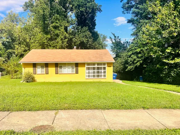 6404 Maplewood Dr, Falls Church, VA 22041