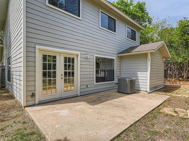 1520 Curameng Cv — Photo 21