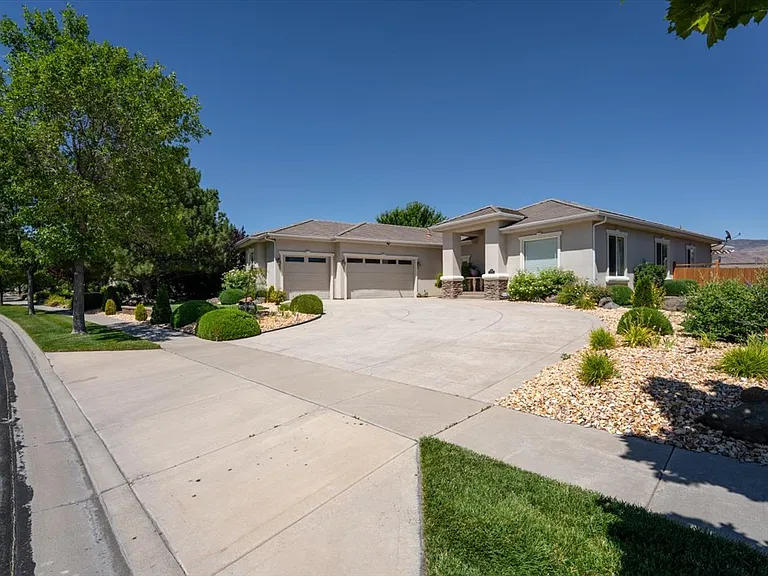 7330 Island Queen Dr — Photo 25