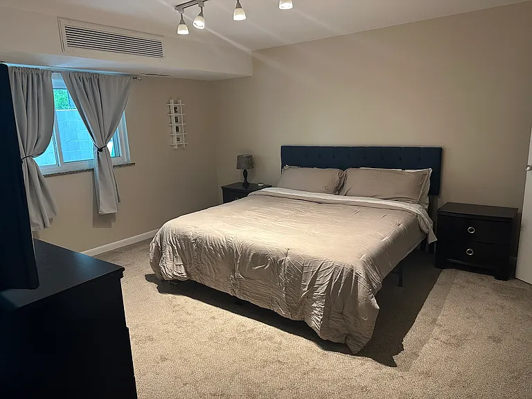 669 N Washington St #105 — Photo 6