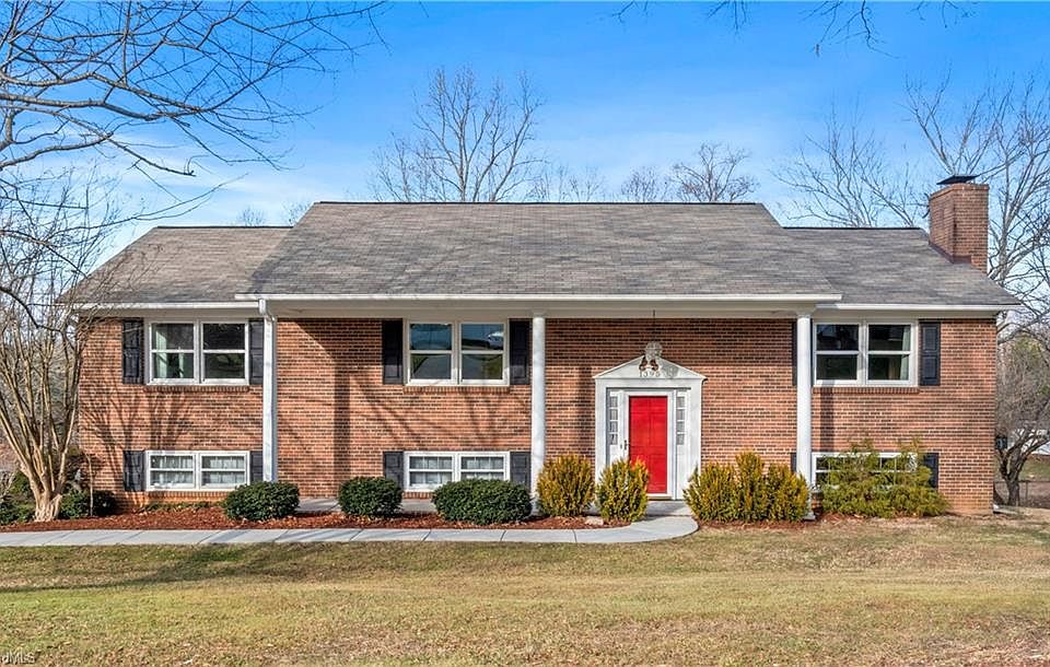 1st image of 1395 Glen Oaks Rd