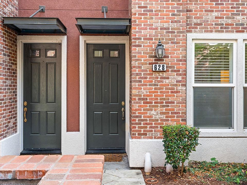 1st image of 628 Plaza Pl
