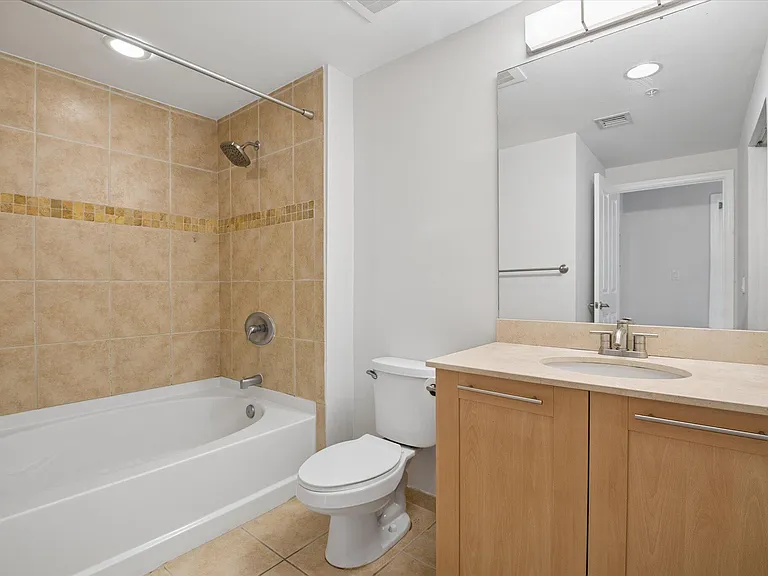 511 SE 5th Ave #2115 — Photo 17