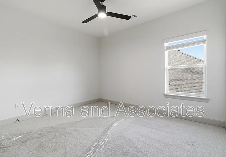 1240 Mammoth St — Photo 27
