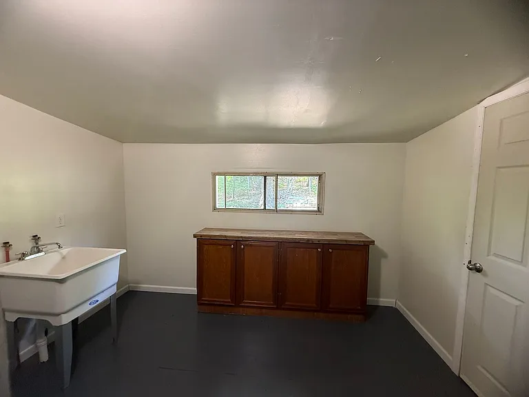1208 S Coolwell Rd — Photo 16