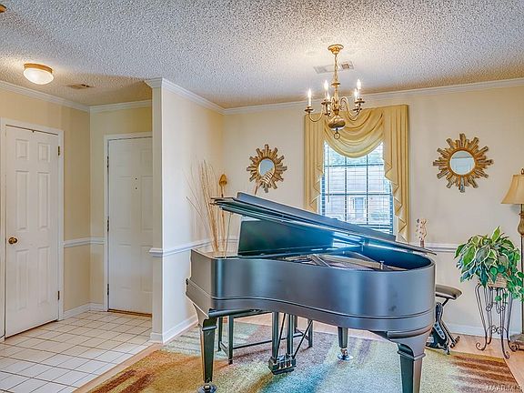 3rd image of 2353 Cedarwood Ln