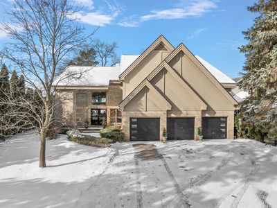 3540 Erie Dr, Orchard Lake, MI, 48324