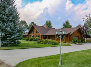 9 Falcon Dr, Cody, WY 82414