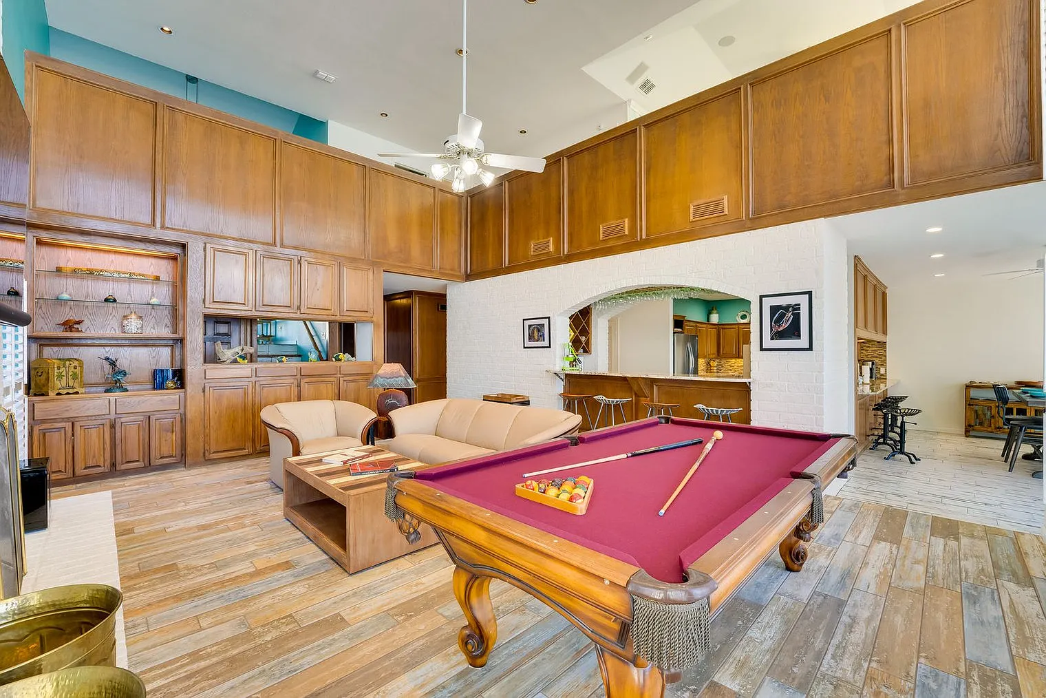 3 bed, 3.0 bath, 3046 sqft, $5,096 — Photo 4