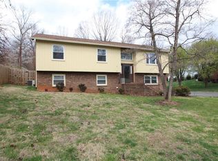 524 Westwin Dr, Winston Salem, NC 27104