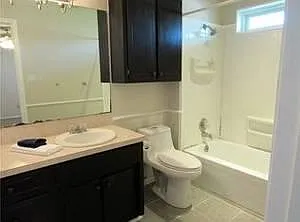 2108 N Village Dr — Photo 6