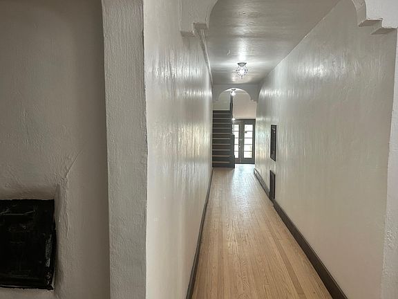 Hallway to apartment