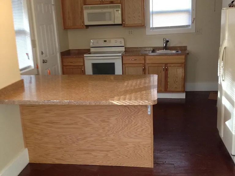 501 N Hamilton St — Photo 2
