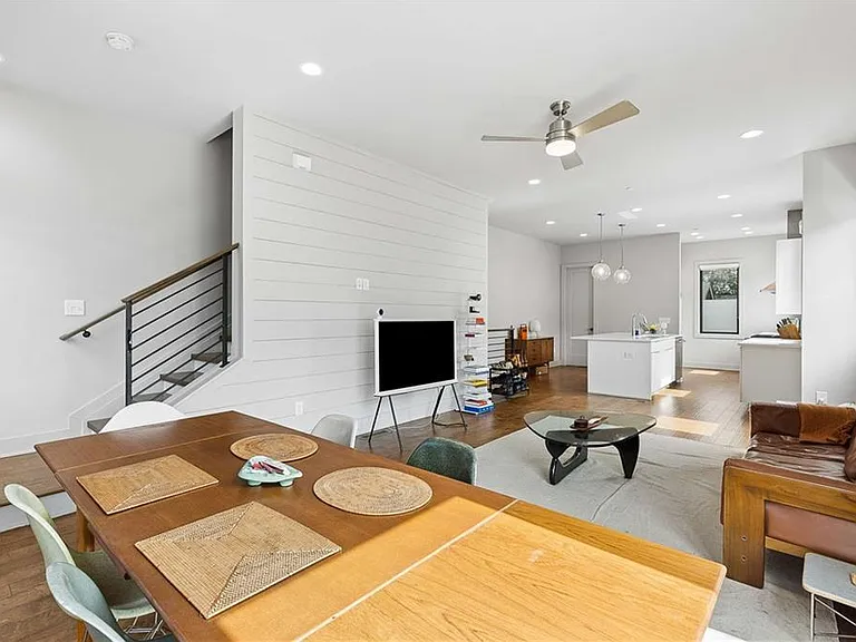 102 City View Ct NE — Photo 8