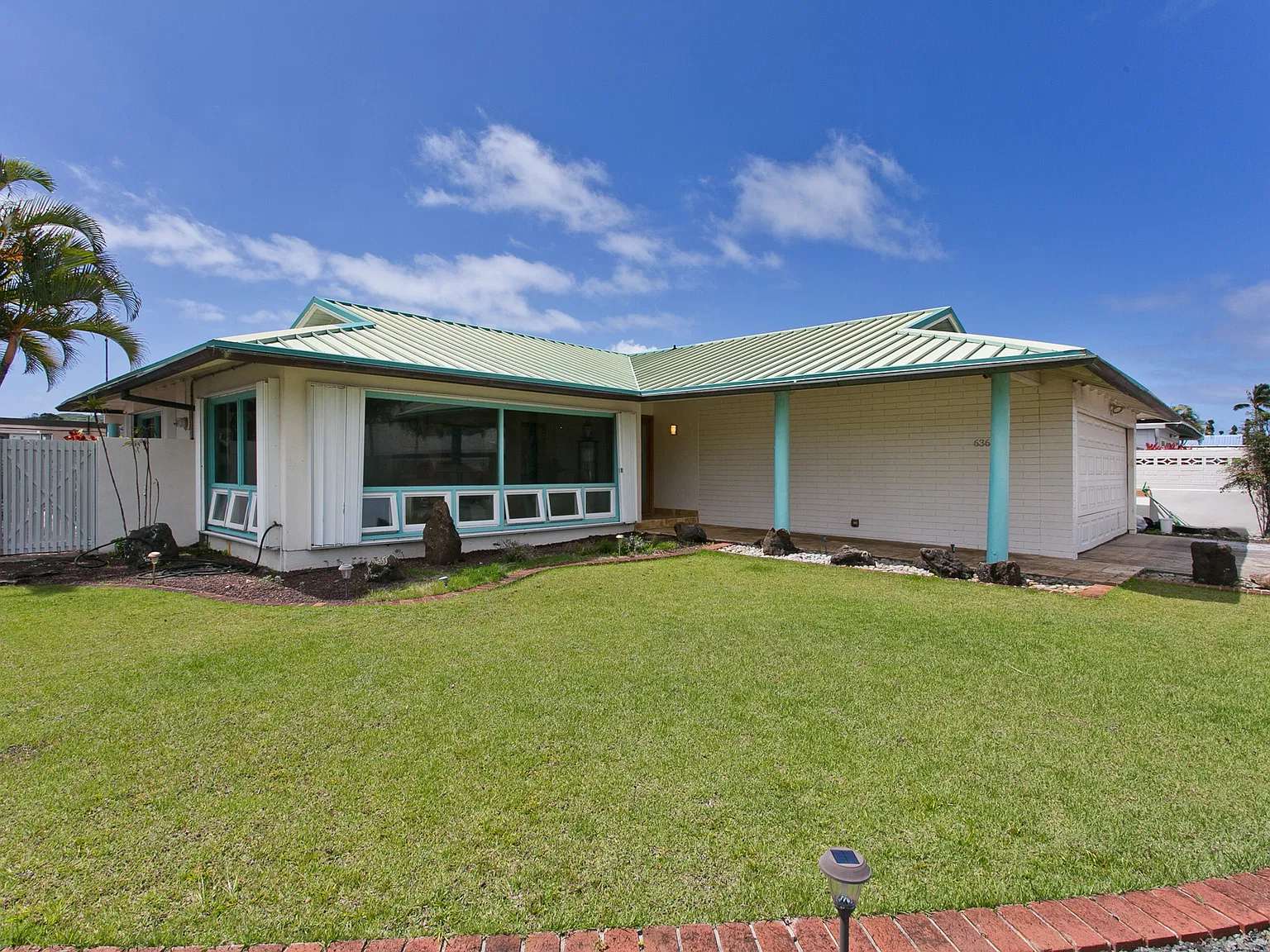636 Kaumakani St — Photo 2