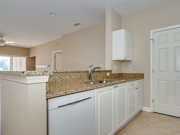 4th image of 107 Pier 33 Dr Unit 110