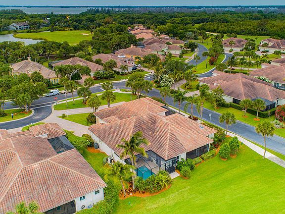 5th image of 859 Aquarina Blvd