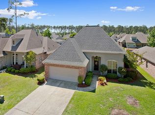 2352 Cours Carson St, Mandeville, LA 70448